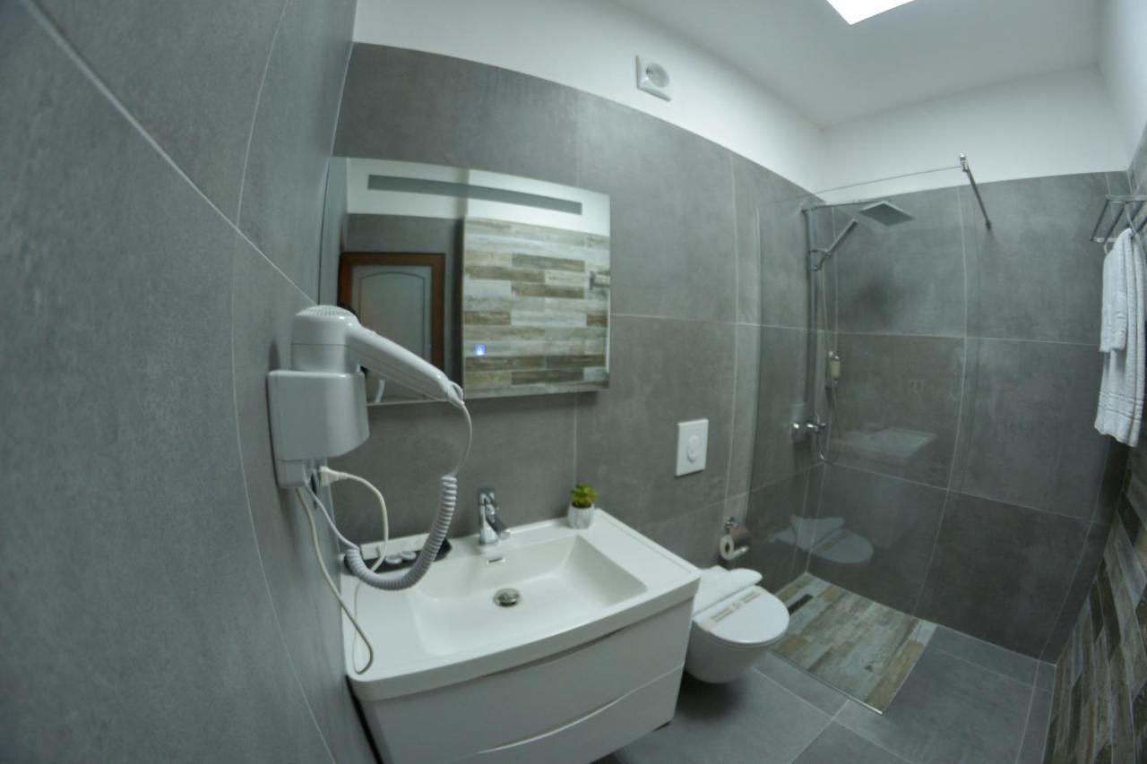 Rambuje Hotel 3*